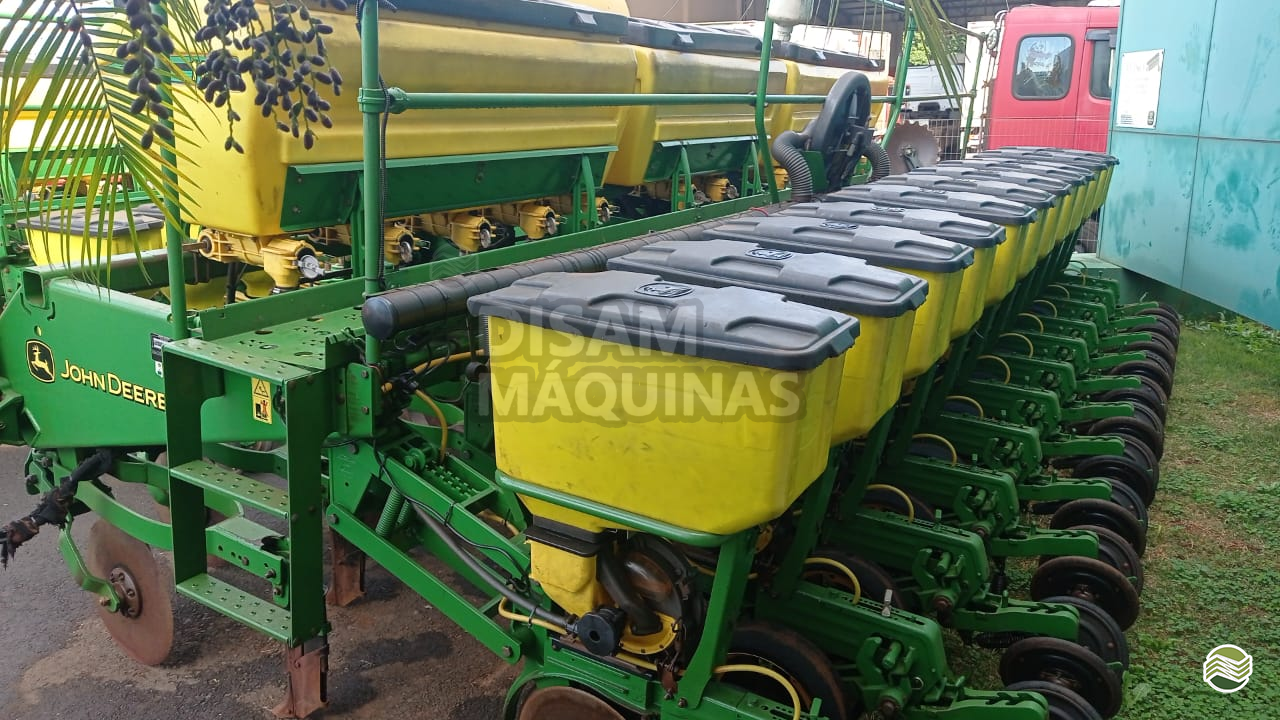PLANTADEIRA JOHN DEERE PLANTADEIRAS 1113 Disam Máquinas - Stara MEDIANEIRA PARANÁ PR